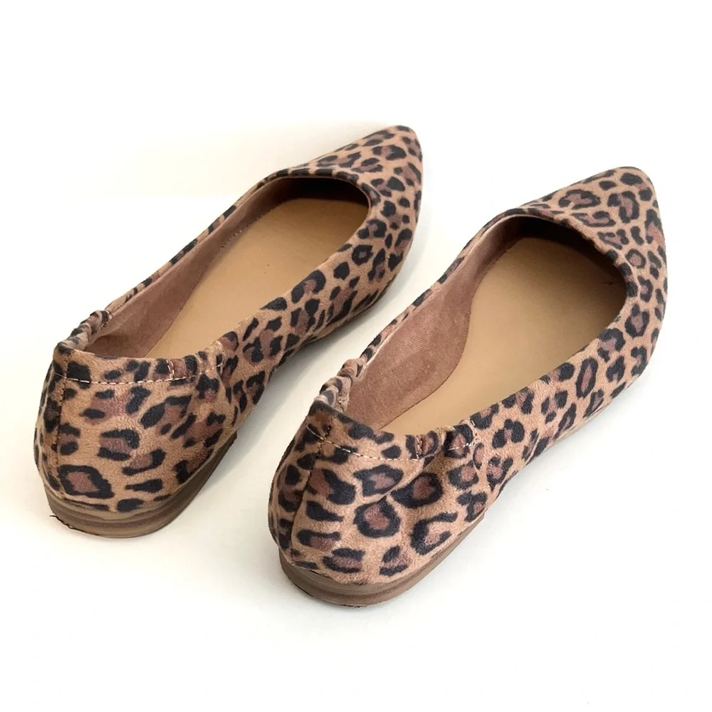 Crown & Ivy Jessica Leopard Print Pointed Flats